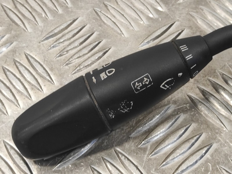Recambio de mando intermitentes para volkswagen crafter caja cerrada 2.5 tdi dpf referencia OEM IAM A9065450310  