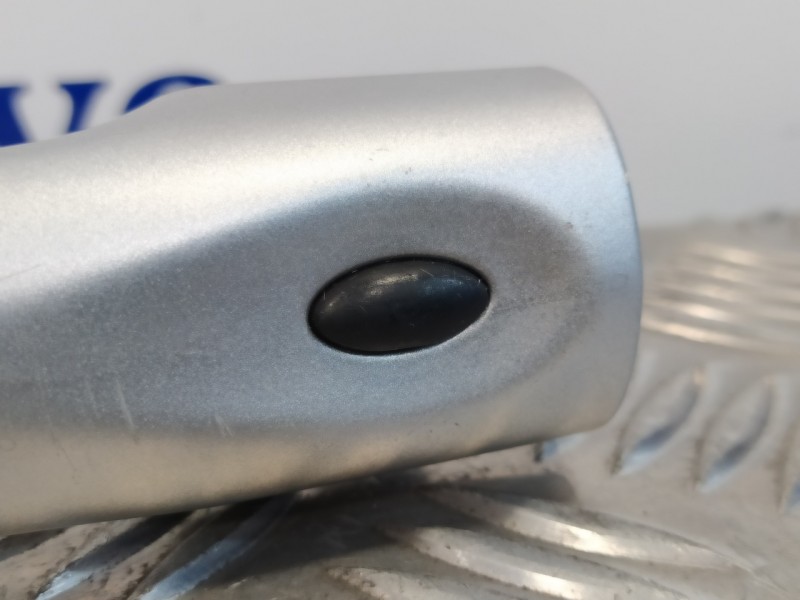 Recambio de maneta exterior delantera izquierda para renault fluence 1.5 dci diesel fap referencia OEM IAM   