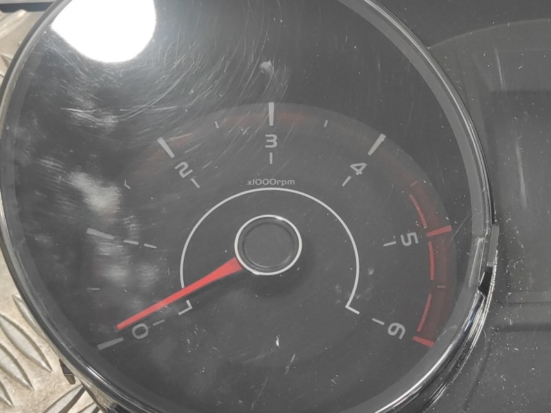 Recambio de cuadro instrumentos para ssangyong tivoli premium 4x2 referencia OEM IAM 8021035100  X010