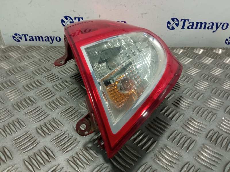 Recambio de piloto trasero derecho para renault clio iii referencia OEM IAM 8200886946  