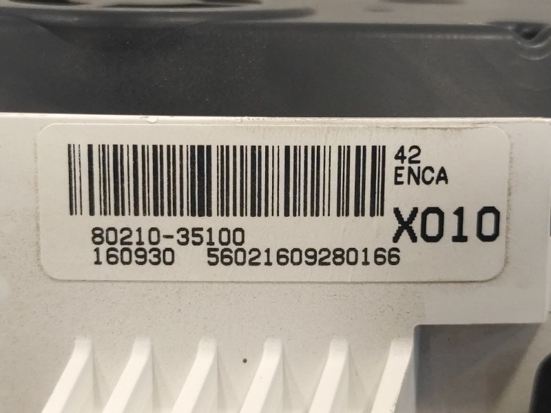 Recambio de cuadro instrumentos para ssangyong tivoli premium 4x2 referencia OEM IAM 8021035100  X010