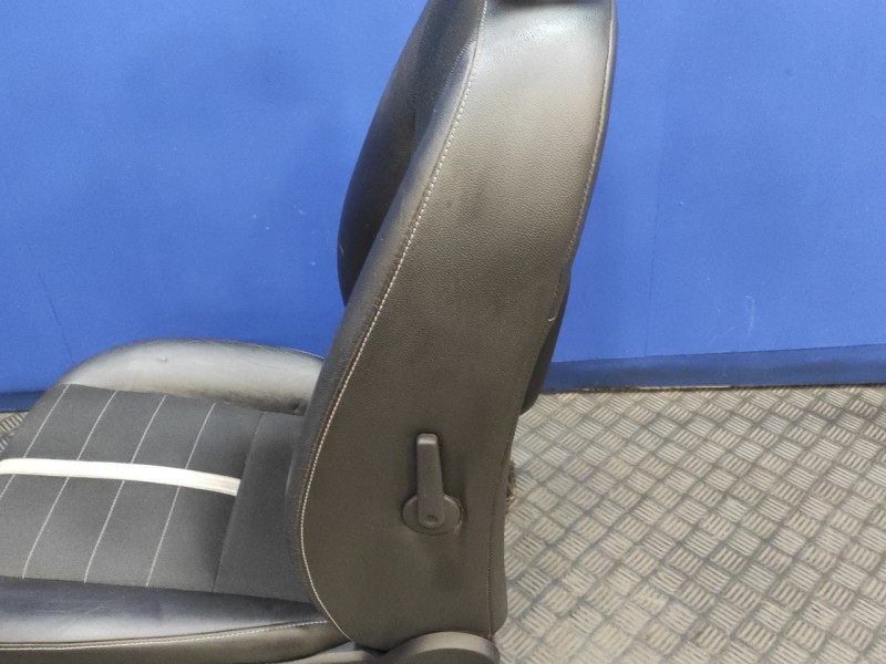 Recambio de asiento delantero derecho para ford kuga (cbv) 2.0 tdci cat referencia OEM IAM   