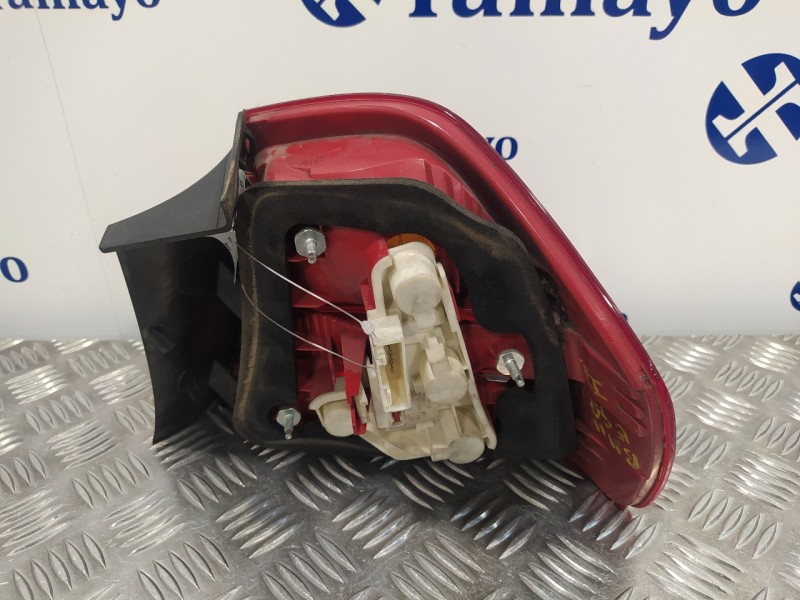 Recambio de piloto trasero izquierdo para bmw serie 3 berlina (e90) referencia OEM IAM 693745730  