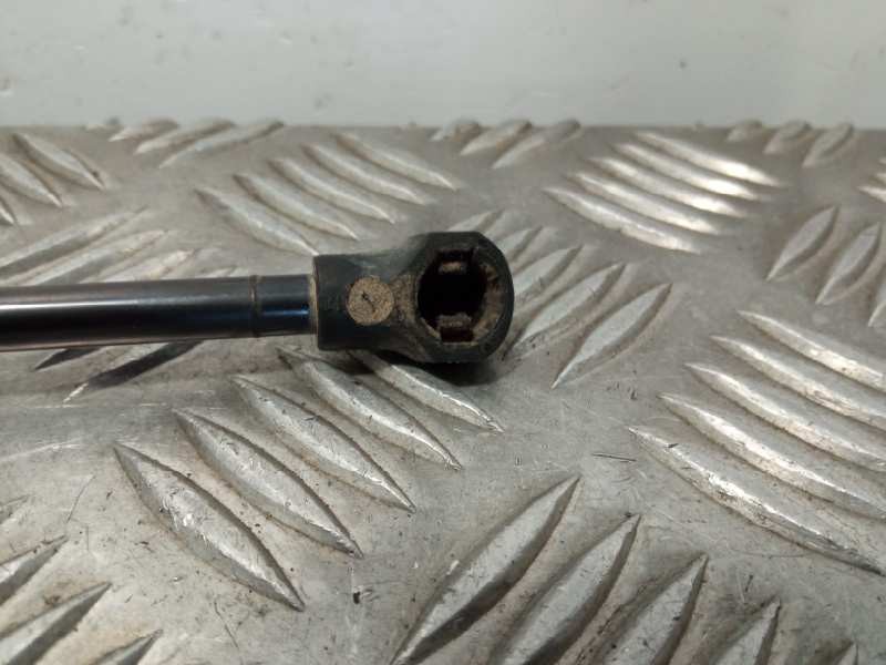 Recambio de amortiguadores maletero / porton para peugeot 208 1.2 12v vti referencia OEM IAM 9673083680  