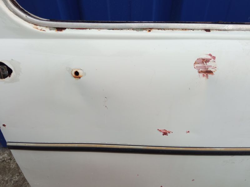 Recambio de puerta delantera derecha para seat 600 referencia OEM IAM   