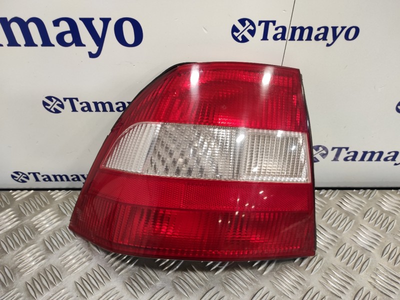 Recambio de piloto trasero izquierdo para opel vectra b berlina 2.0 dti referencia OEM IAM   