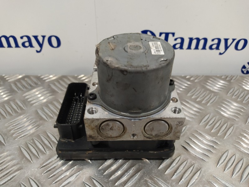 Recambio de abs para ssangyong tivoli premium 4x2 referencia OEM IAM 4892035002 A2C12847600 BH6013P820