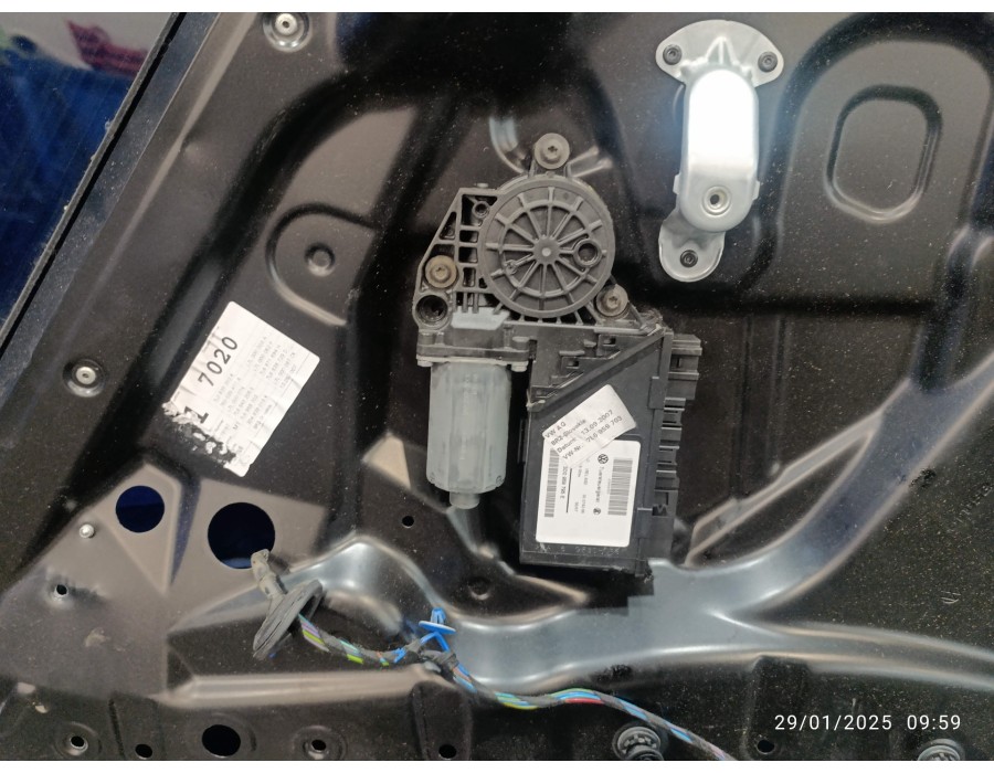 Recambio de elevalunas trasero izquierdo para volkswagen touareg (7l6) 2.5 tdi dpf referencia OEM IAM 3D0959795E 7L6959703 7L683