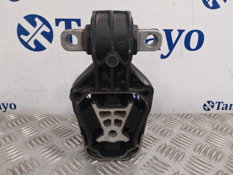 Recambio de soporte motor derecho para mercedes-benz clase gla (w156) referencia OEM IAM A2462401209  