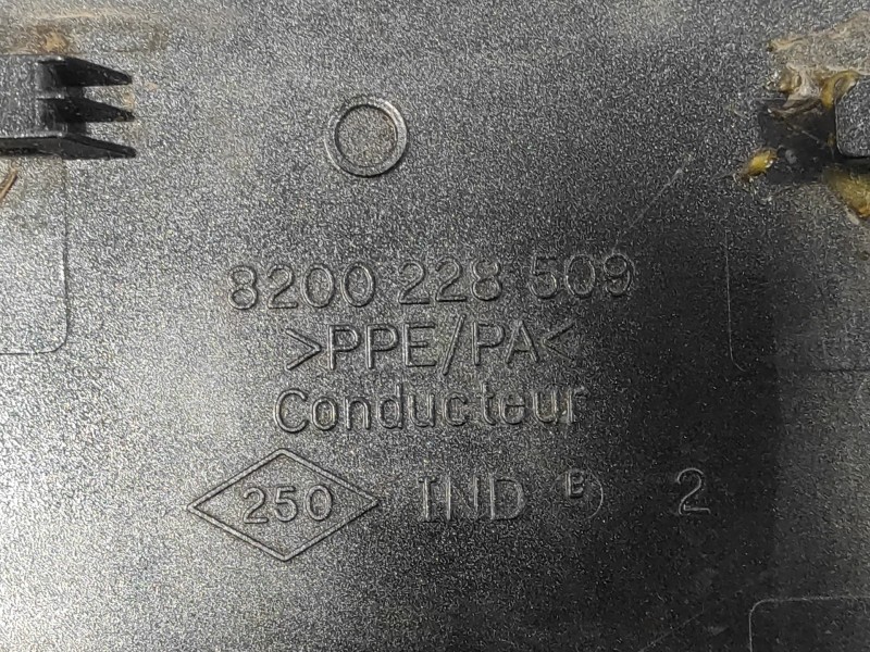Recambio de tapa exterior combustible para renault scenic ii grand scenic ii referencia OEM IAM 8200228509  