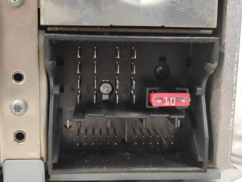 Recambio de sistema audio / radio cd para volkswagen passat berlina (3c2) referencia OEM IAM 1K0035198C 8618844888 7612002071