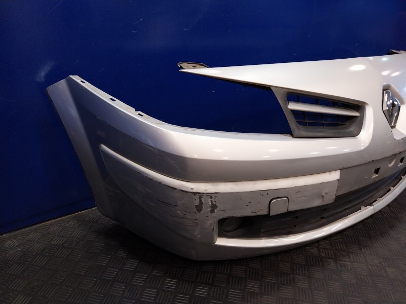 Recambio de paragolpes delantero para renault megane ii berlina 5p referencia OEM IAM   