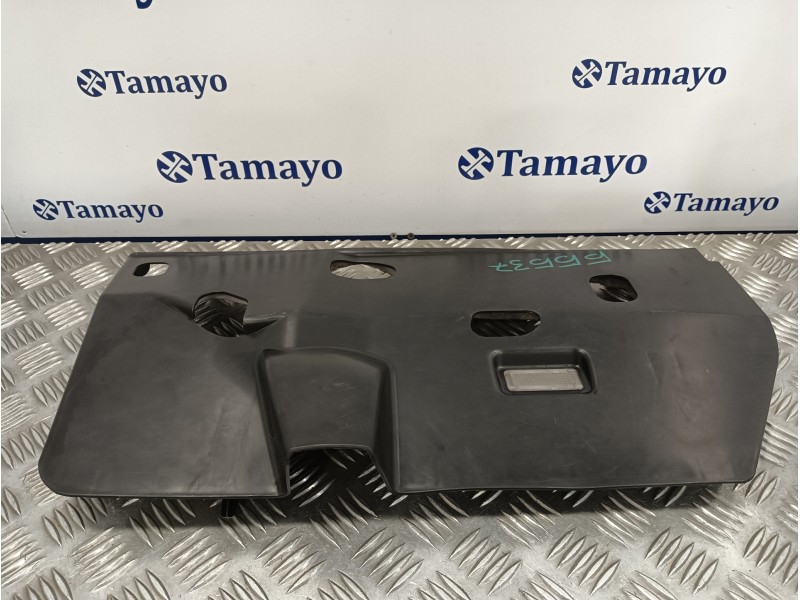 Recambio de moldura para volkswagen touareg (7l6) 2.5 tdi dpf referencia OEM IAM 7L6815174E  