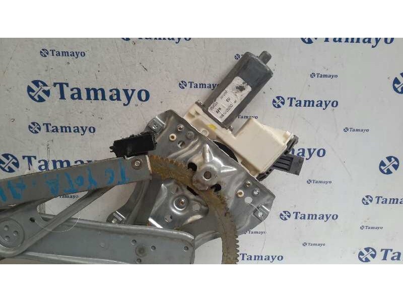 Recambio de elevalunas delantero derecho para toyota avensis berlina (t25) referencia OEM IAM 6981005050  