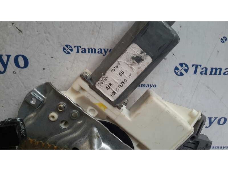 Recambio de elevalunas delantero derecho para toyota avensis berlina (t25) referencia OEM IAM 6981005050  