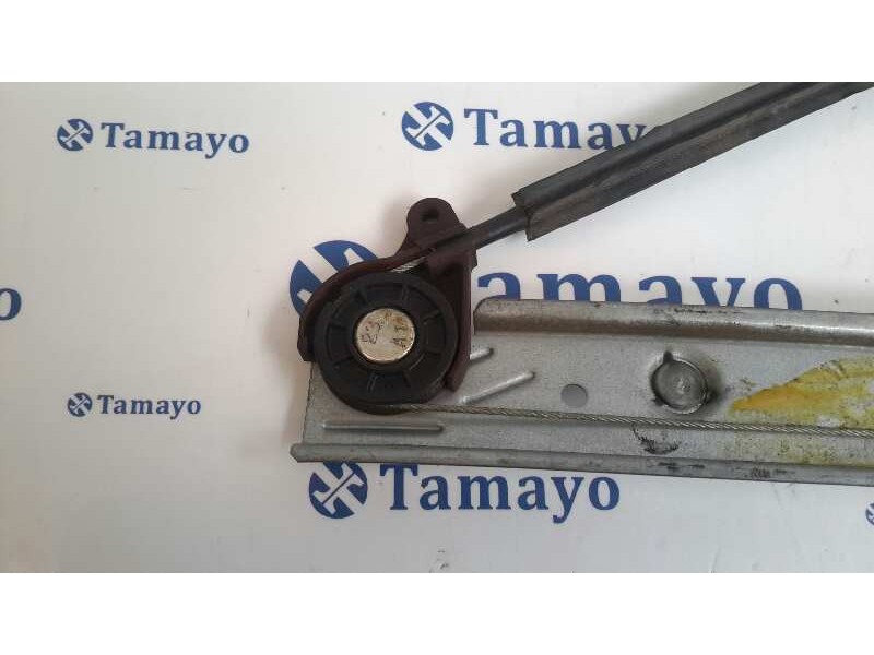 Recambio de elevalunas delantero derecho para toyota avensis berlina (t 22) referencia OEM IAM 0130821745 152686 