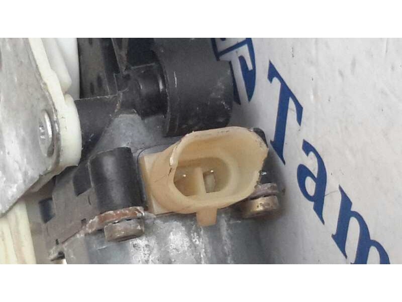 Recambio de elevalunas delantero derecho para toyota avensis berlina (t 22) referencia OEM IAM 0130821745 152686 