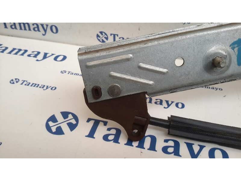 Recambio de elevalunas delantero derecho para toyota avensis berlina (t 22) referencia OEM IAM 0130821745 152686 