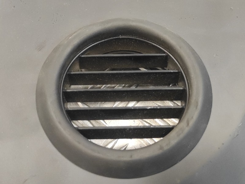 Recambio de moldura para volkswagen touareg (7l6) 2.5 tdi dpf referencia OEM IAM 7L6857176H  