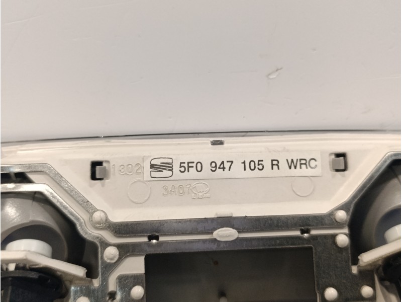 Recambio de luz interior para seat leon (5f1) 1.6 tdi referencia OEM IAM 5F0947105R  1K0947133H