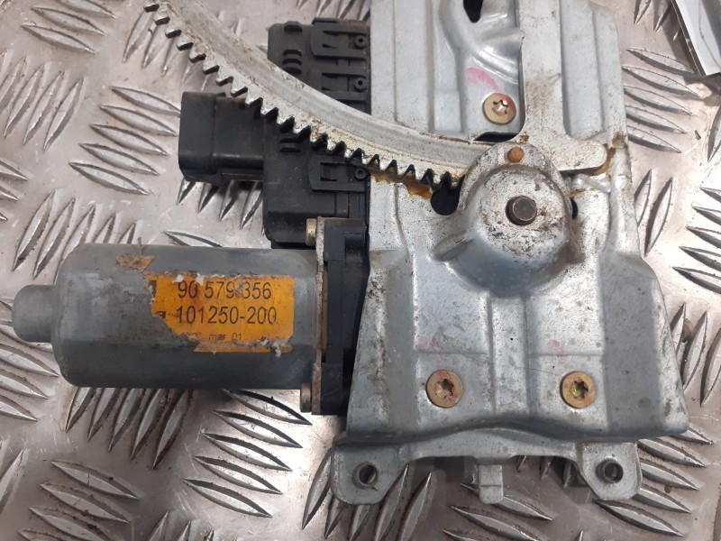 Recambio de elevalunas delantero derecho para opel zafira a referencia OEM IAM 90579356 152710 101250200