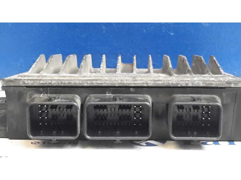 Recambio de centralita motor uce para renault scenic ii grand exception referencia OEM IAM 8200334419 R0410B024C 8200414354