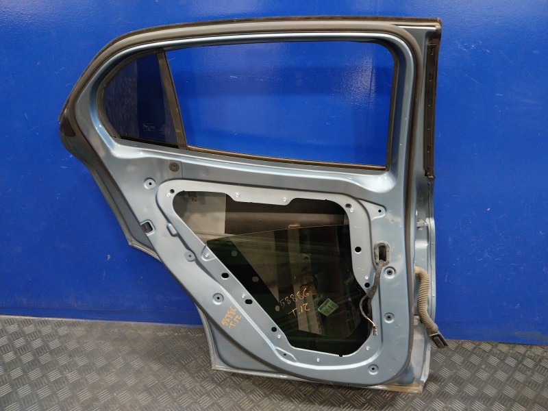 Recambio de puerta trasera izquierda para mercedes-benz clase gla (w156) referencia OEM IAM   