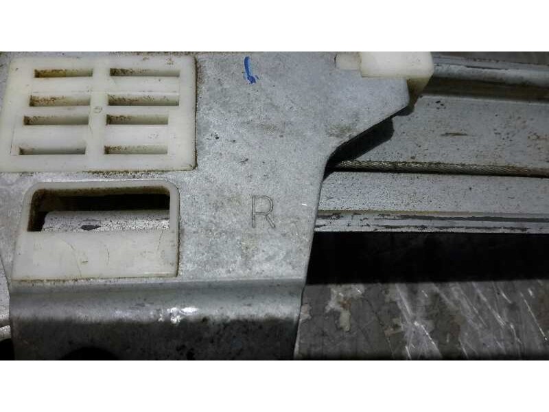 Recambio de elevalunas delantero derecho para toyota avensis berlina (t 22) referencia OEM IAM 100208XXX 152984 