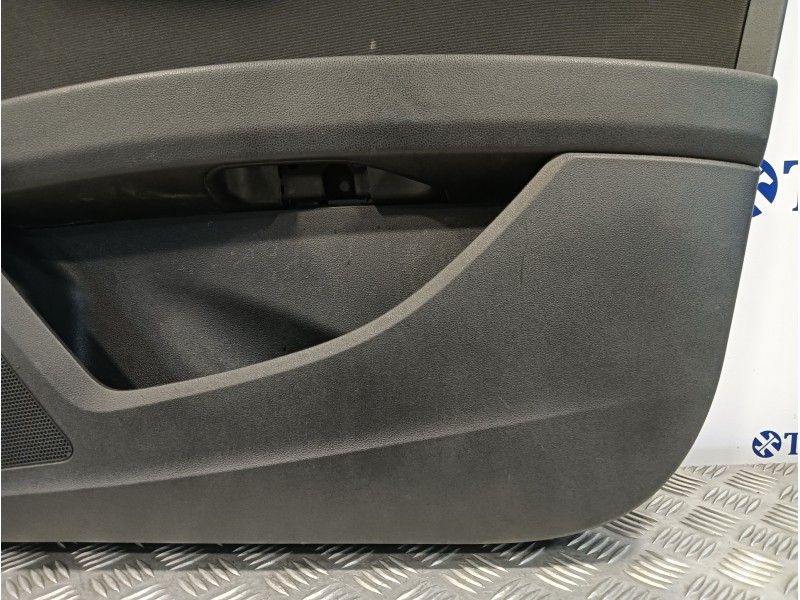 Recambio de guarnecido puerta delantera derecha para seat leon (5f1) 1.6 tdi referencia OEM IAM 5F4867132  