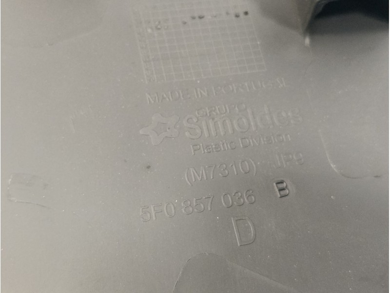 Recambio de moldura para seat leon (5f1) 1.6 tdi referencia OEM IAM 5F0857036  
