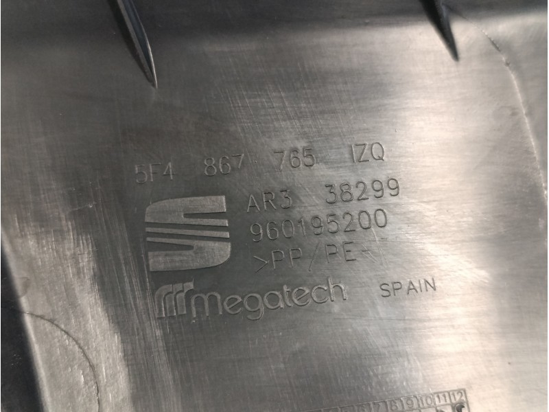 Recambio de moldura para seat leon (5f1) 1.6 tdi referencia OEM IAM 5F4867765  