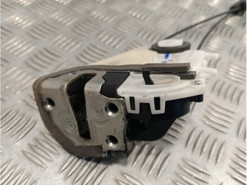 Recambio de cerradura puerta trasera izquierda para subaru xv 2.0 cat referencia OEM IAM   