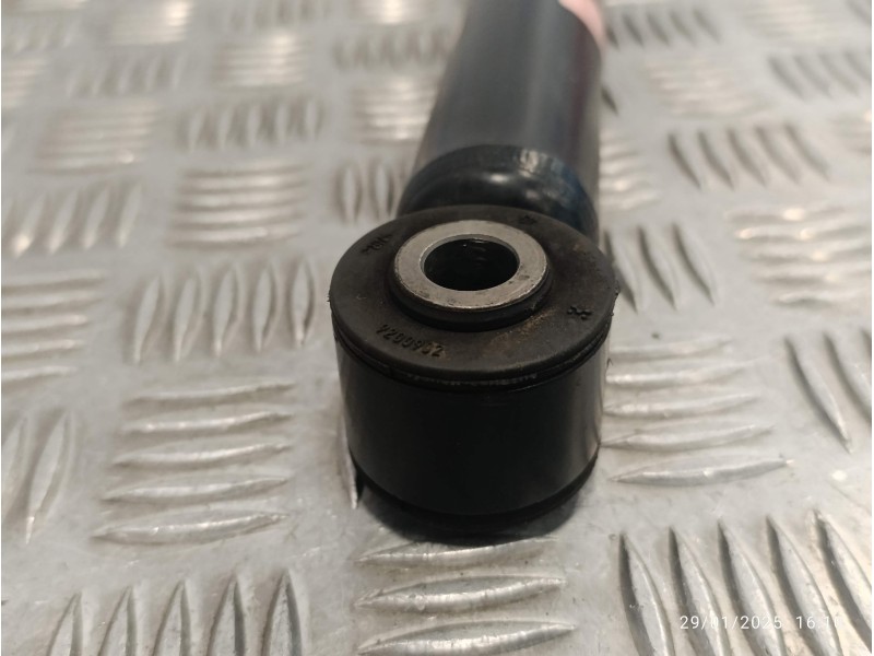 Recambio de amortiguador trasero derecho para smart forfour eq referencia OEM IAM A4533260400 03081000490 R562106353R