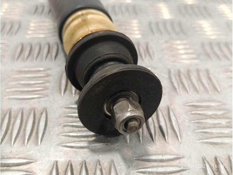 Recambio de amortiguador trasero derecho para smart forfour eq referencia OEM IAM A4533260400 03081000490 R562106353R