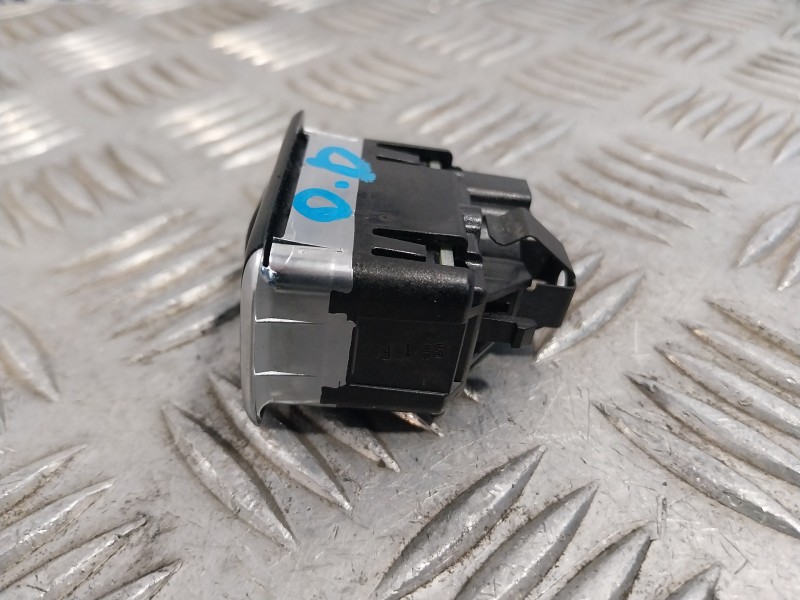 Recambio de mando elevalunas delantero derecho para mercedes-benz clase gla (w156) referencia OEM IAM A2049058102 10075074 10023