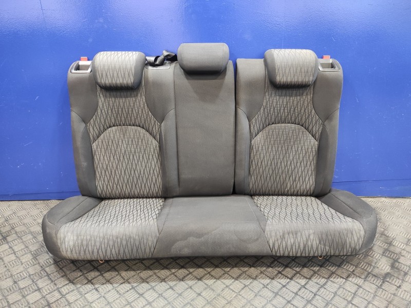 Recambio de asientos traseros para seat leon (5f1) 1.6 tdi referencia OEM IAM 5F0885031  
