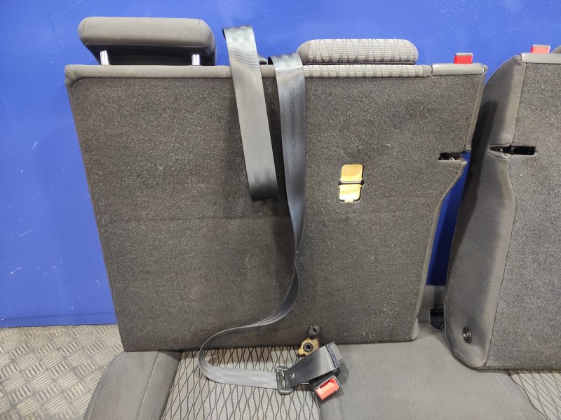 Recambio de asientos traseros para seat leon (5f1) 1.6 tdi referencia OEM IAM 5F0885031  