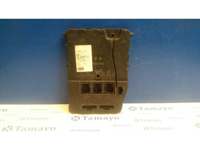 Recambio de caja reles / fusibles para renault megane ii berlina 5p 1.9 turbodiesel referencia OEM IAM 8200309691  8200411363