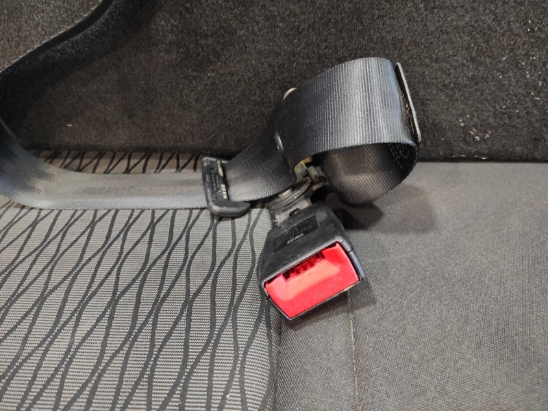 Recambio de asientos traseros para seat leon (5f1) 1.6 tdi referencia OEM IAM 5F0885031  