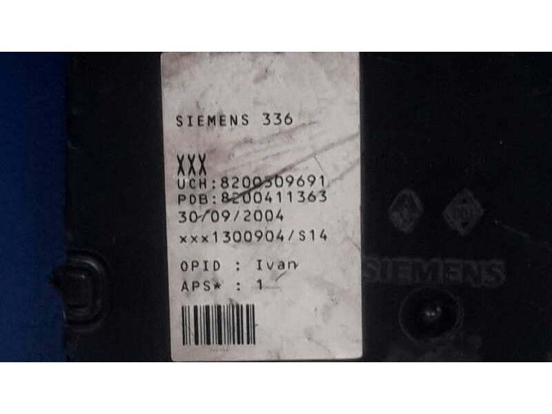 Recambio de caja reles / fusibles para renault megane ii berlina 5p 1.9 turbodiesel referencia OEM IAM 8200309691  8200411363
