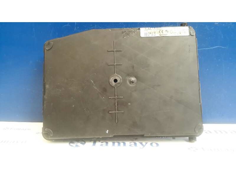 Recambio de caja reles / fusibles para renault megane ii berlina 5p 1.9 turbodiesel referencia OEM IAM 8200309691  8200411363