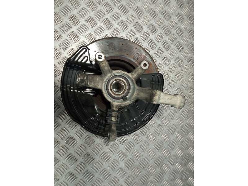 Recambio de mangueta delantera derecha para mercedes-benz clase gla (w156) referencia OEM IAM   
