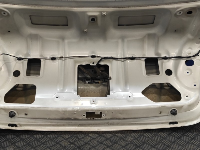 Recambio de porton trasero para renault fluence 1.5 dci diesel fap referencia OEM IAM   