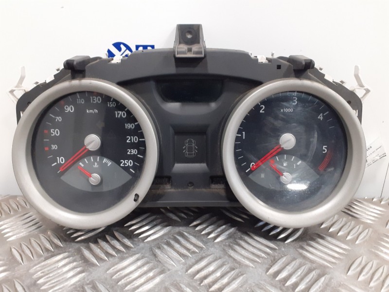 Recambio de cuadro instrumentos para renault megane ii classic berlina 1.5 dci diesel referencia OEM IAM 8200399695 2RPF14B115AQ