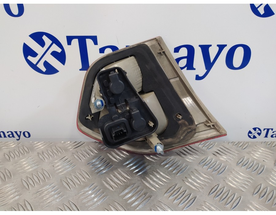 Recambio de piloto trasero derecho interior para renault fluence 1.5 dci diesel fap referencia OEM IAM 265500038R  