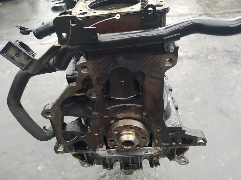 Recambio de bloque para seat toledo (5p2) 1.9 tdi referencia OEM IAM 038103021AT  
