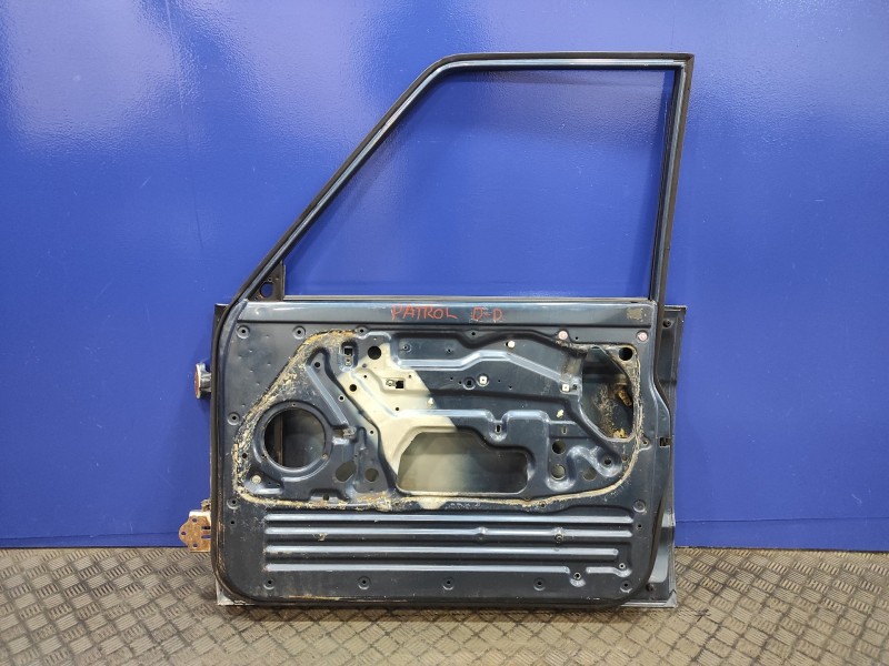 Recambio de puerta delantera derecha para nissan patrol gr (y60) 2.8 turbodiesel referencia OEM IAM   