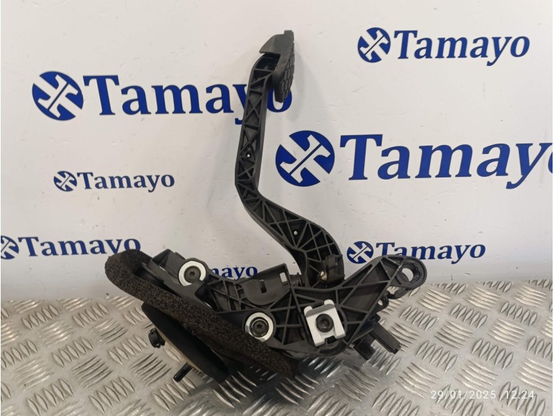 Recambio de pedal embrague para ford fiesta (ccn) 1.25 16v cat referencia OEM IAM AY117B633AD  
