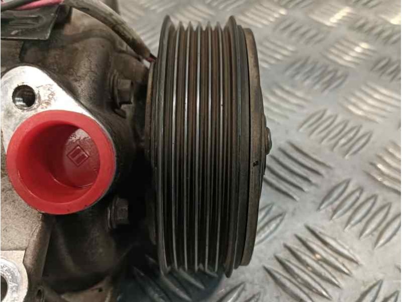 Recambio de compresor aire acondicionado para dacia duster ii referencia OEM IAM 926001571R  T98082AA