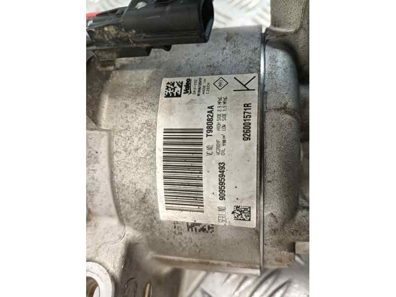 Recambio de compresor aire acondicionado para dacia duster ii referencia OEM IAM 926001571R  T98082AA